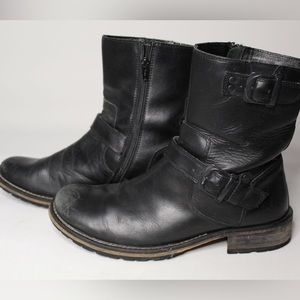Great every day mens black boot!